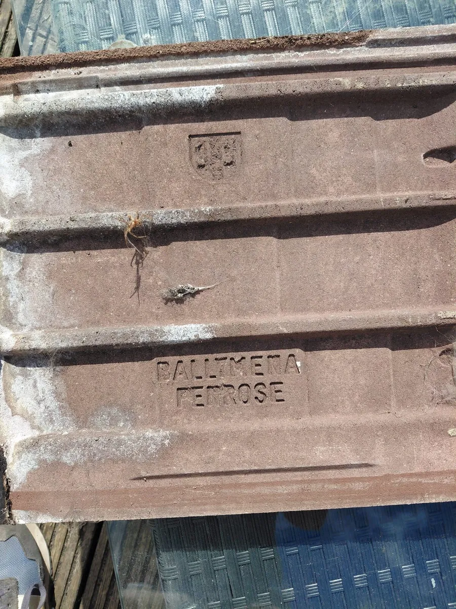 Bangor slates chimney pots floor ridge roof tiles - Image 4
