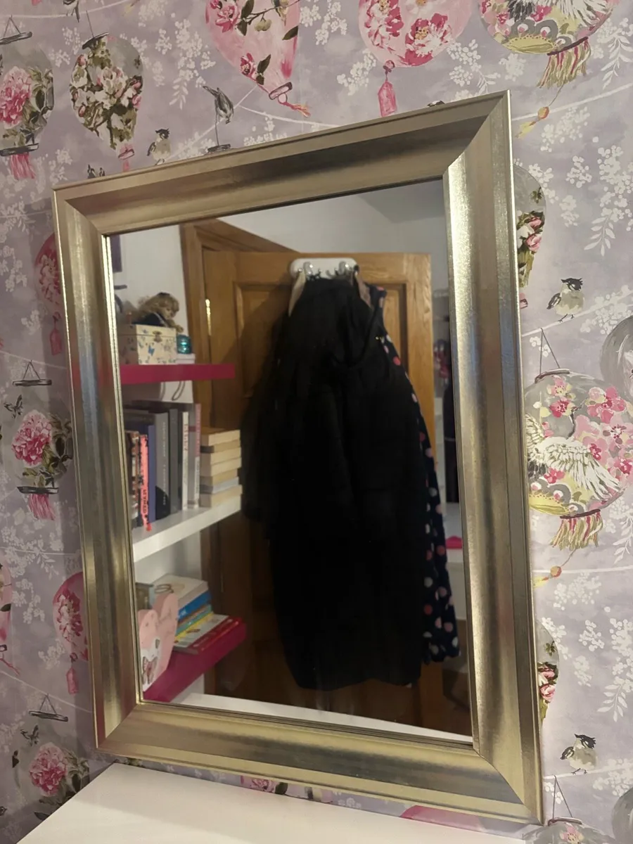 Mirror - Image 3
