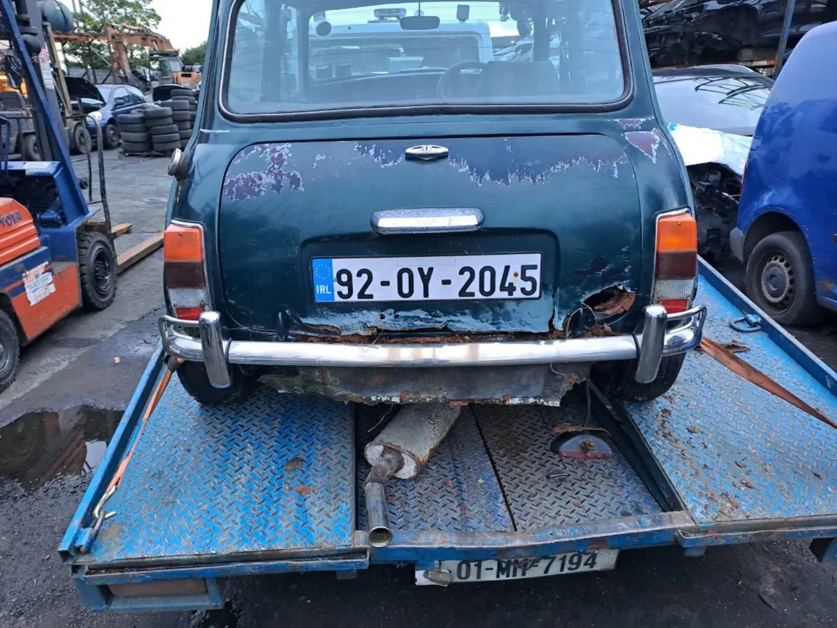 Mini cooper breaking for parts - Image 4