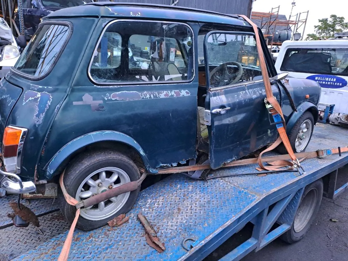 Mini cooper breaking for parts - Image 3