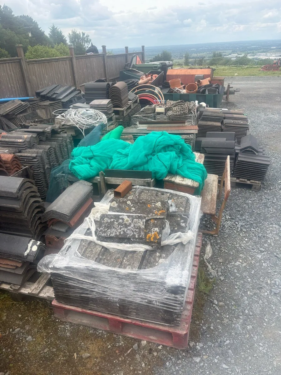 Roof tiles & ridge tiles - Image 2