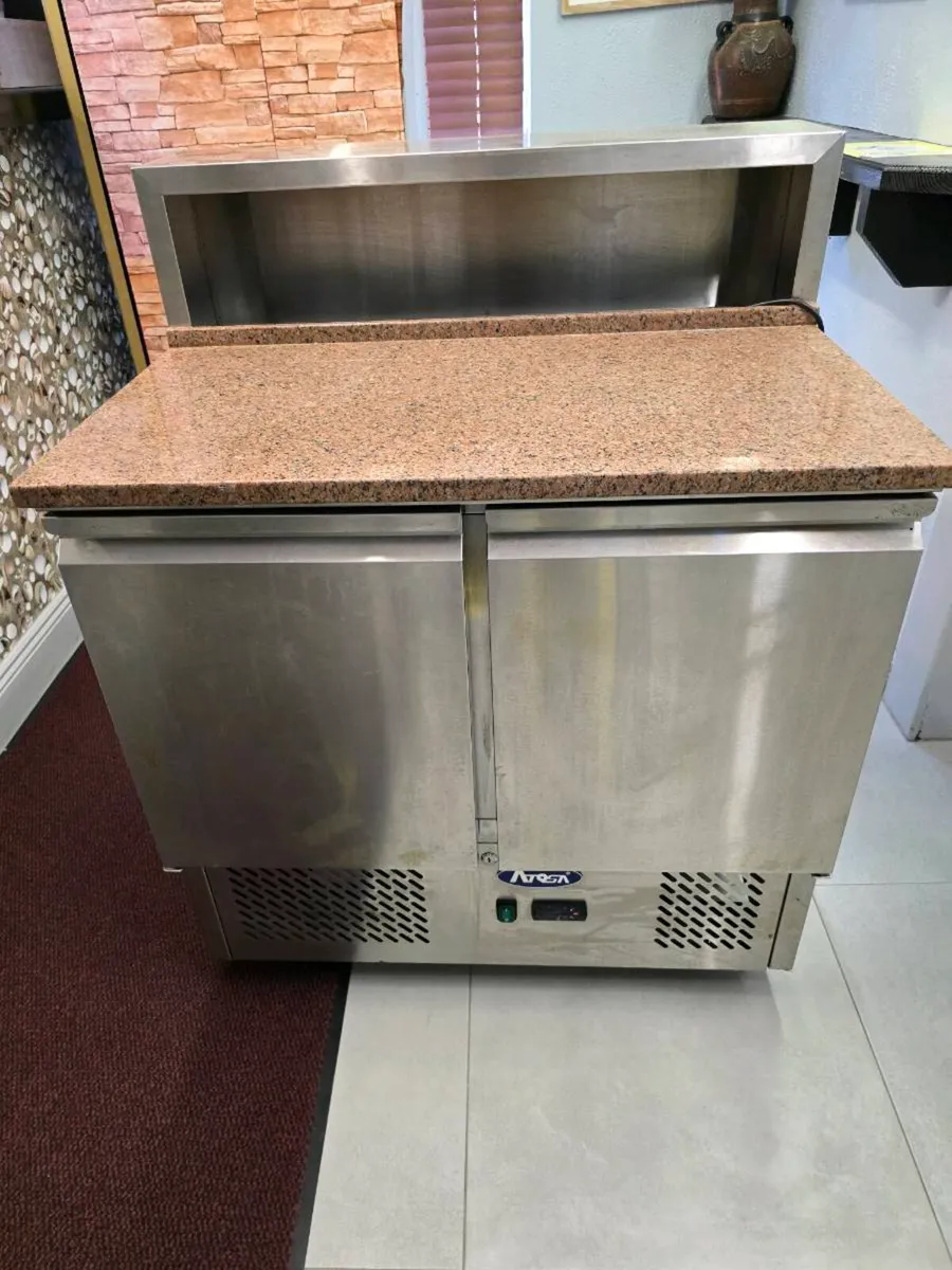 Pizza fridge - Image 1
