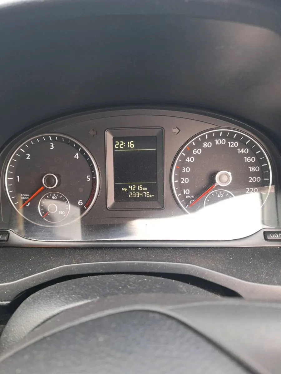 Volkswagen Caddy 2litre van - Image 4
