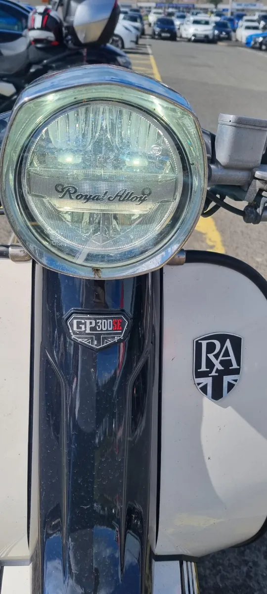 Royal Alloy GP 300 LC Lambretta - Image 4