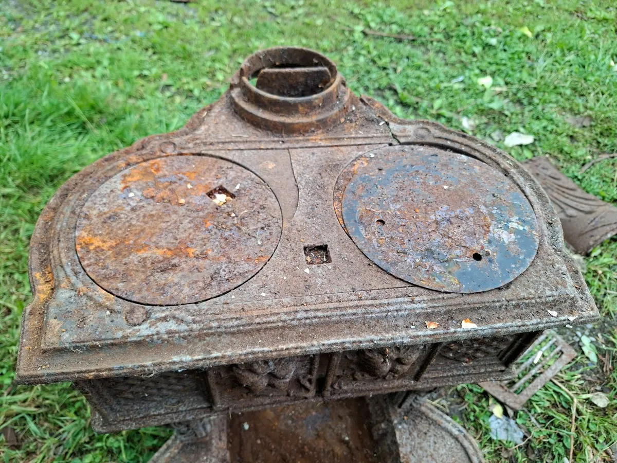 Cast Iron Stove - Image 2