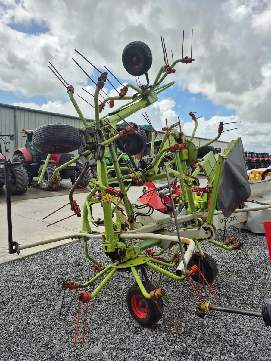 Claas Volto 800 Tedder - Image 3