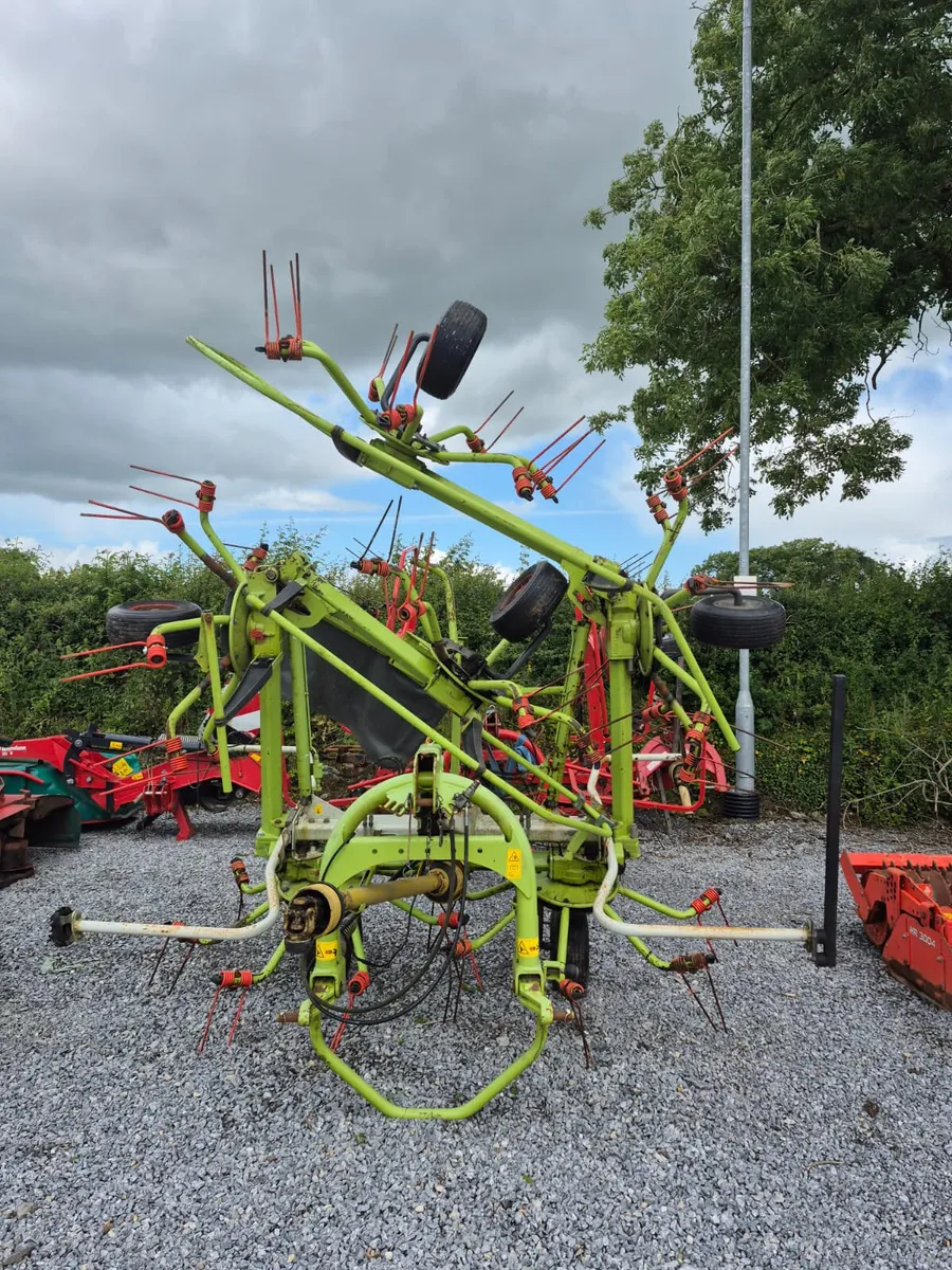 Claas Volto 800 Tedder - Image 2