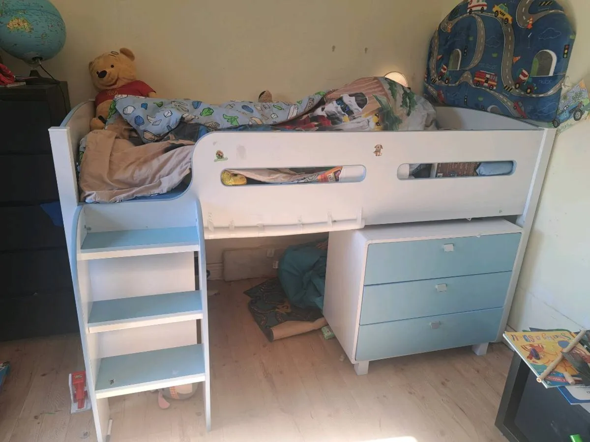 Midi sleeper light blue bed with accessories - Image 1