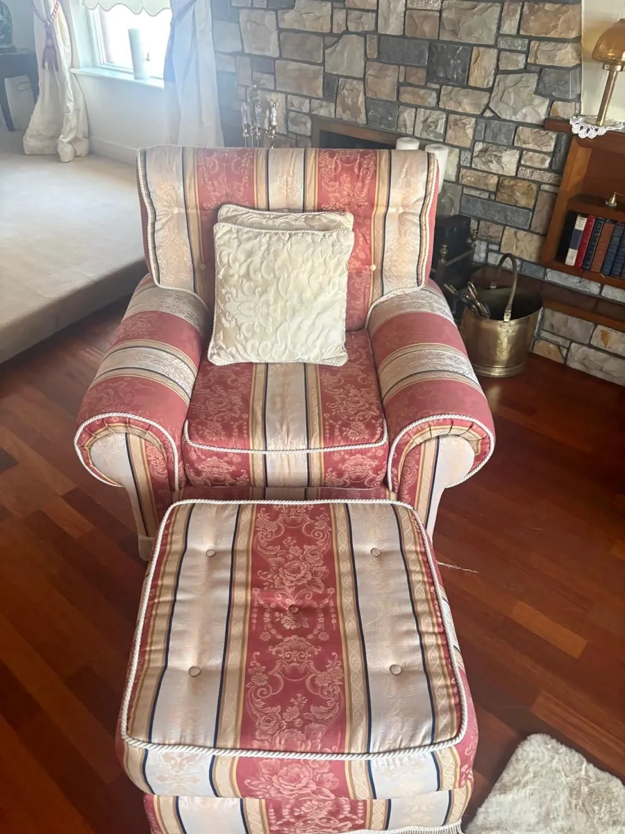 Suite of furniture - Image 3