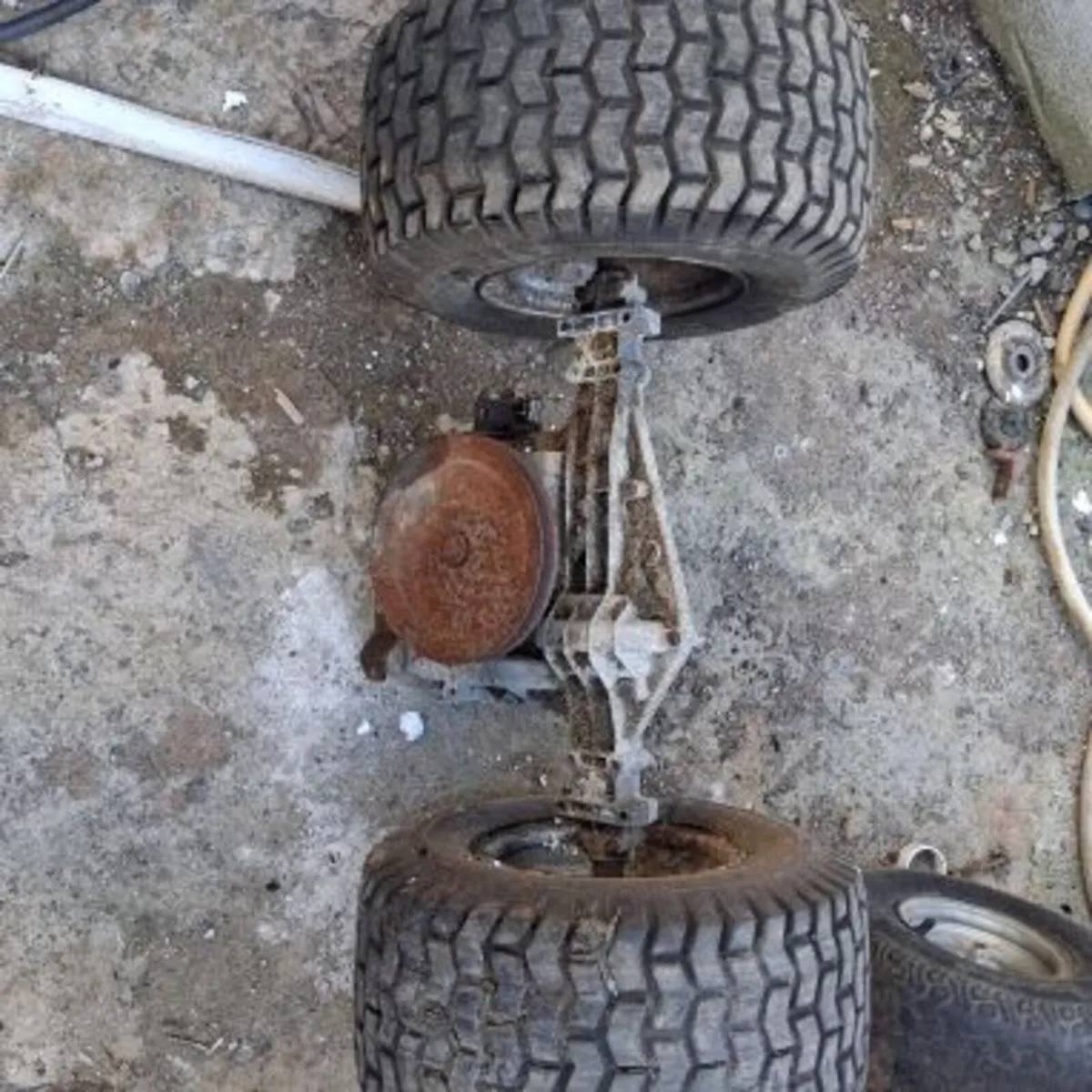 Husquavarna Gear Box very good condition - Image 2