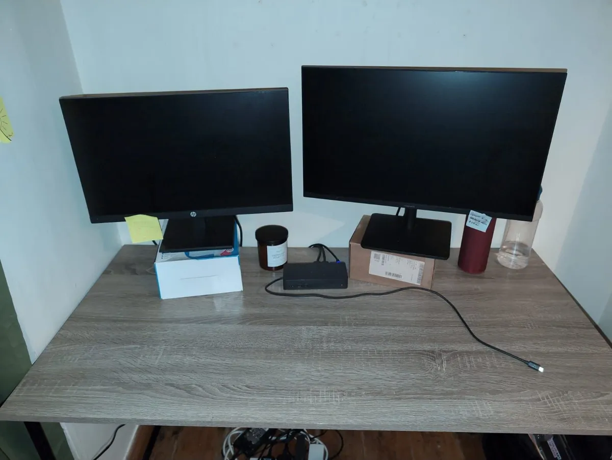 Desk - Image 2