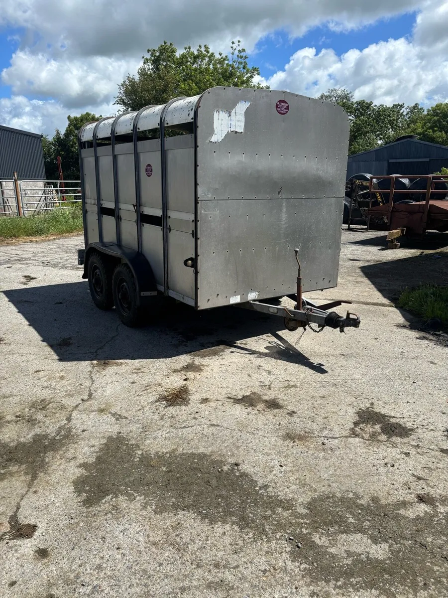 Ifor Williams 10x6 cattle trailer - Image 1