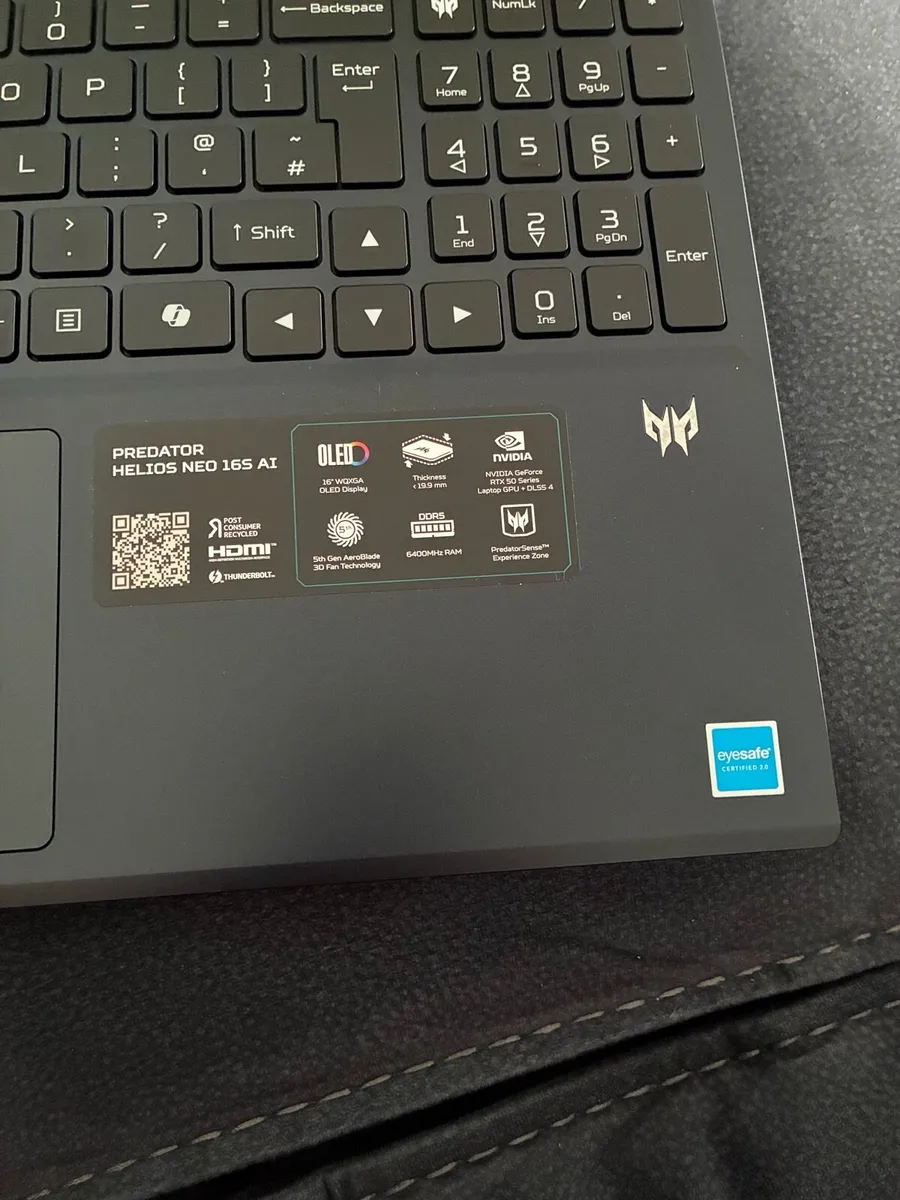 Gaming Oled acer predator 16S AI 5070TI - Image 4