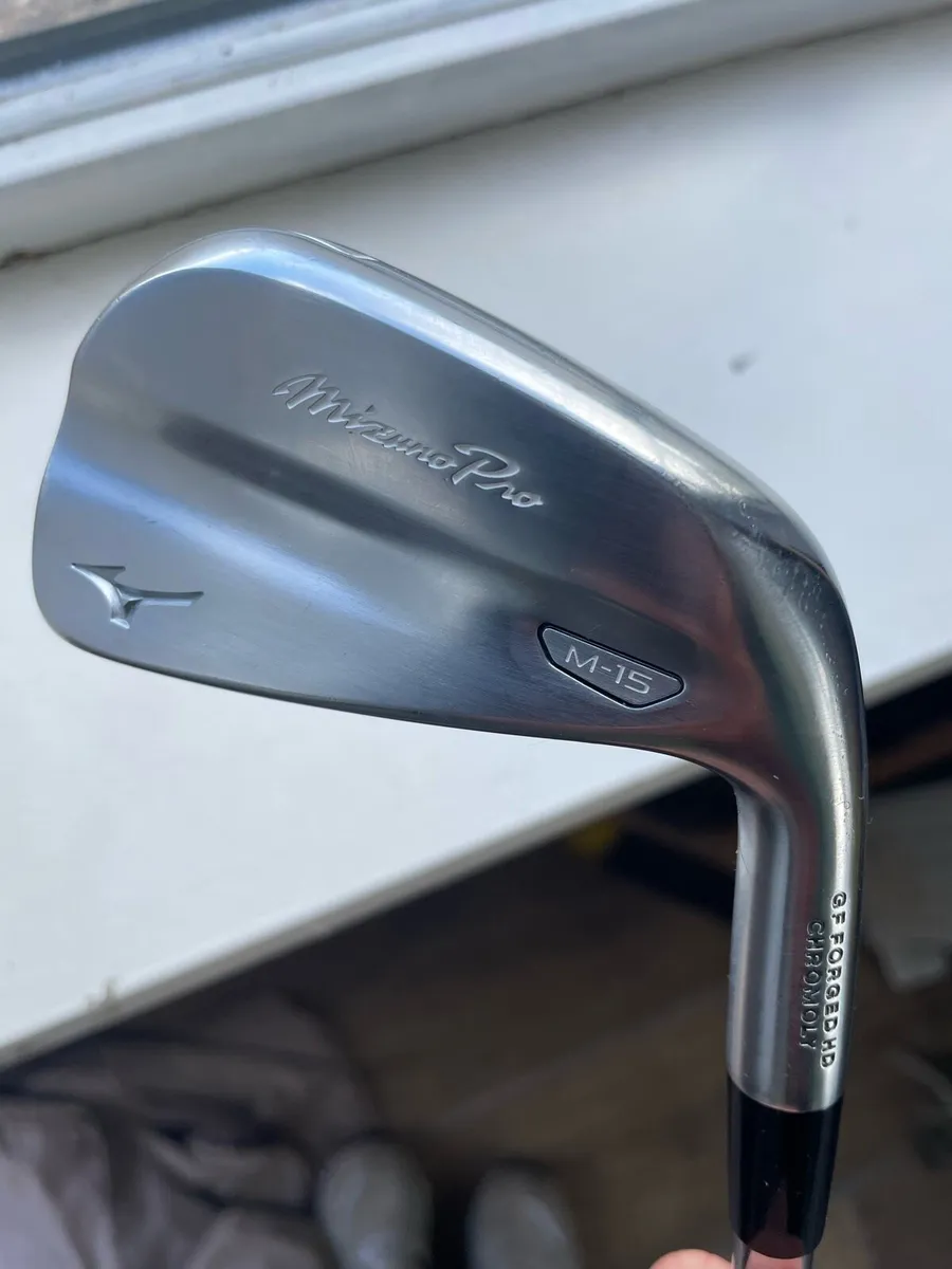 Mizuno pro M15s - Image 1