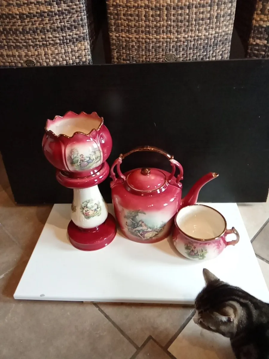 Vintage Staffordshire Fragonard scene earthenware - Image 2