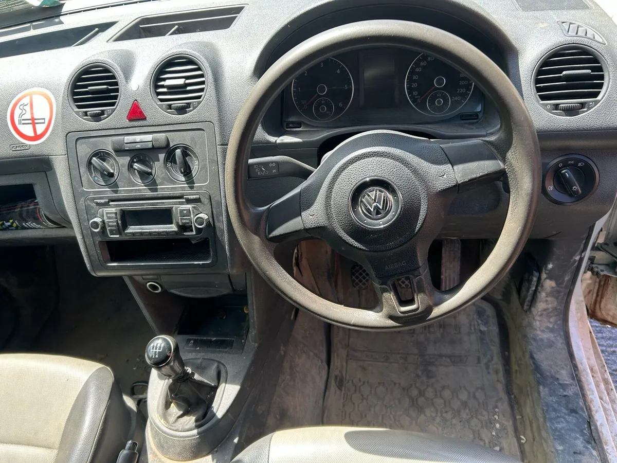 2014 VW CADDY VAN - Image 4