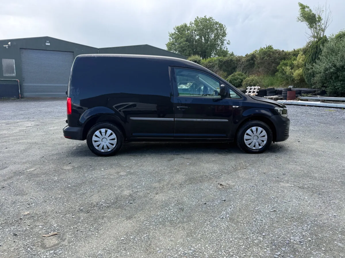 2018 caddy 2.0 diesel - Image 4