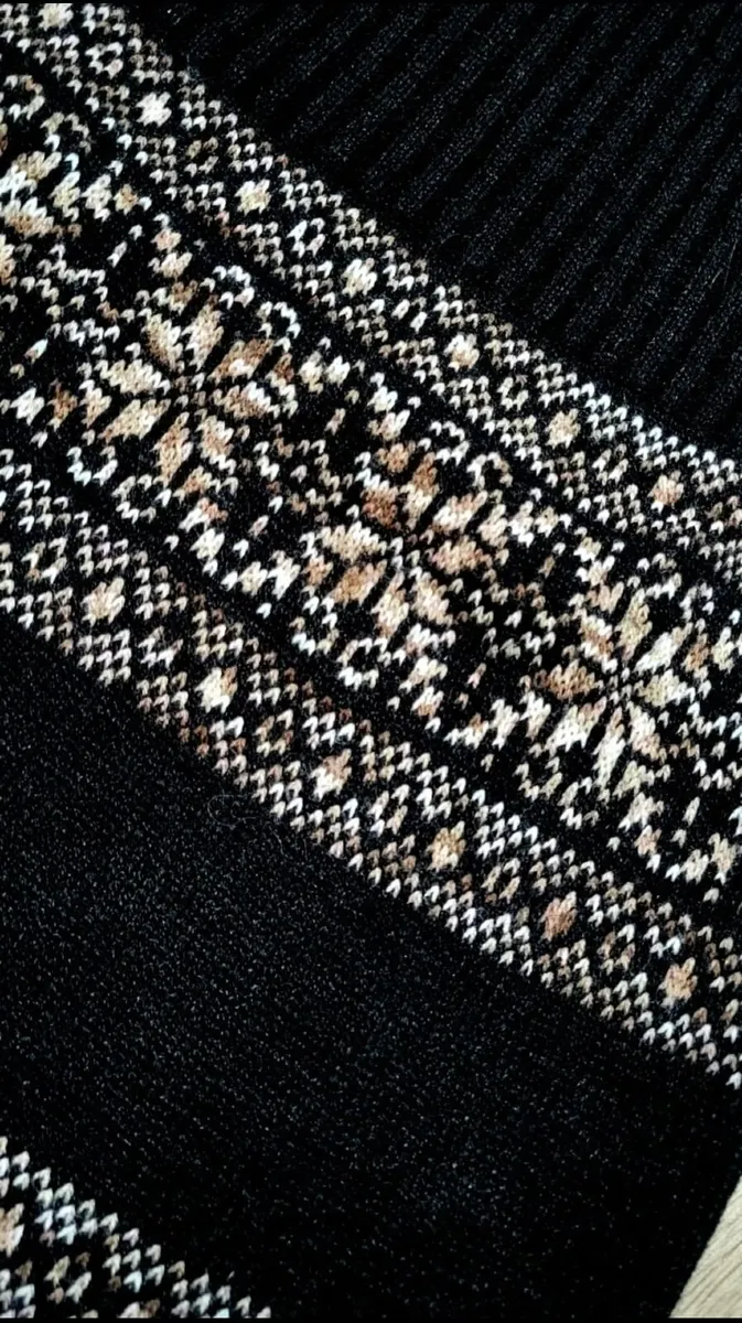1960s Vintage St Michael Black Retro Sweater Vest - Image 2
