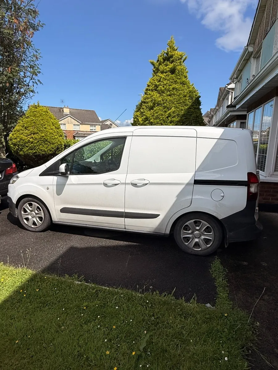 Ford Transit Courier 152 1.6 Diesel - Image 2