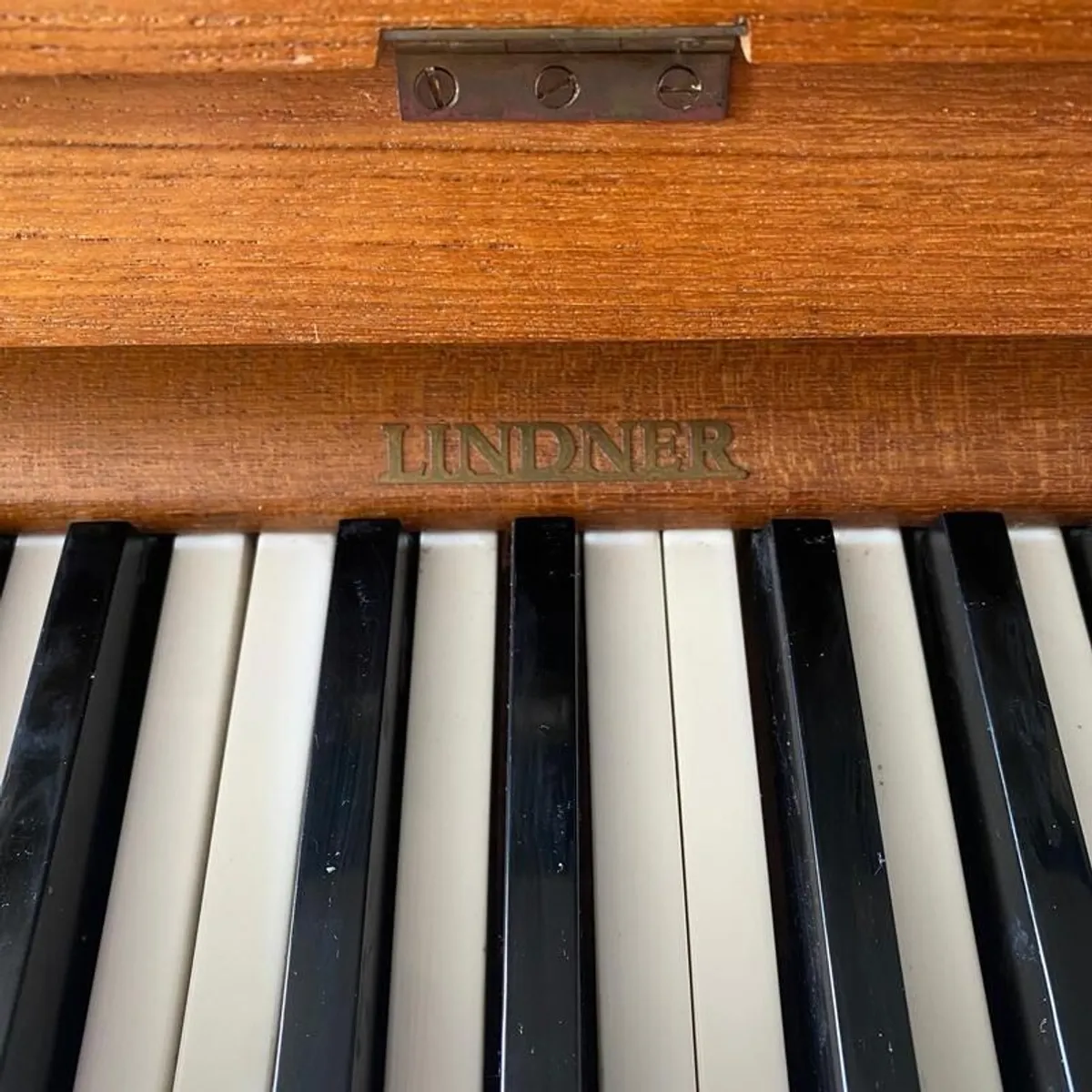 FREE Lindner Upright Piano Collection Required - Image 3