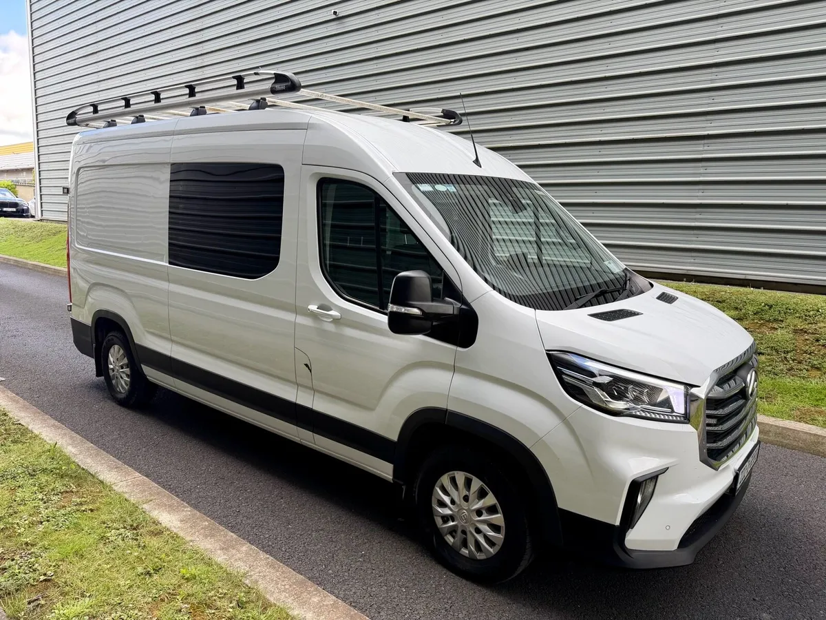 2022 Maxus Deliver 9 Crew Cab READ AD !! - Image 2
