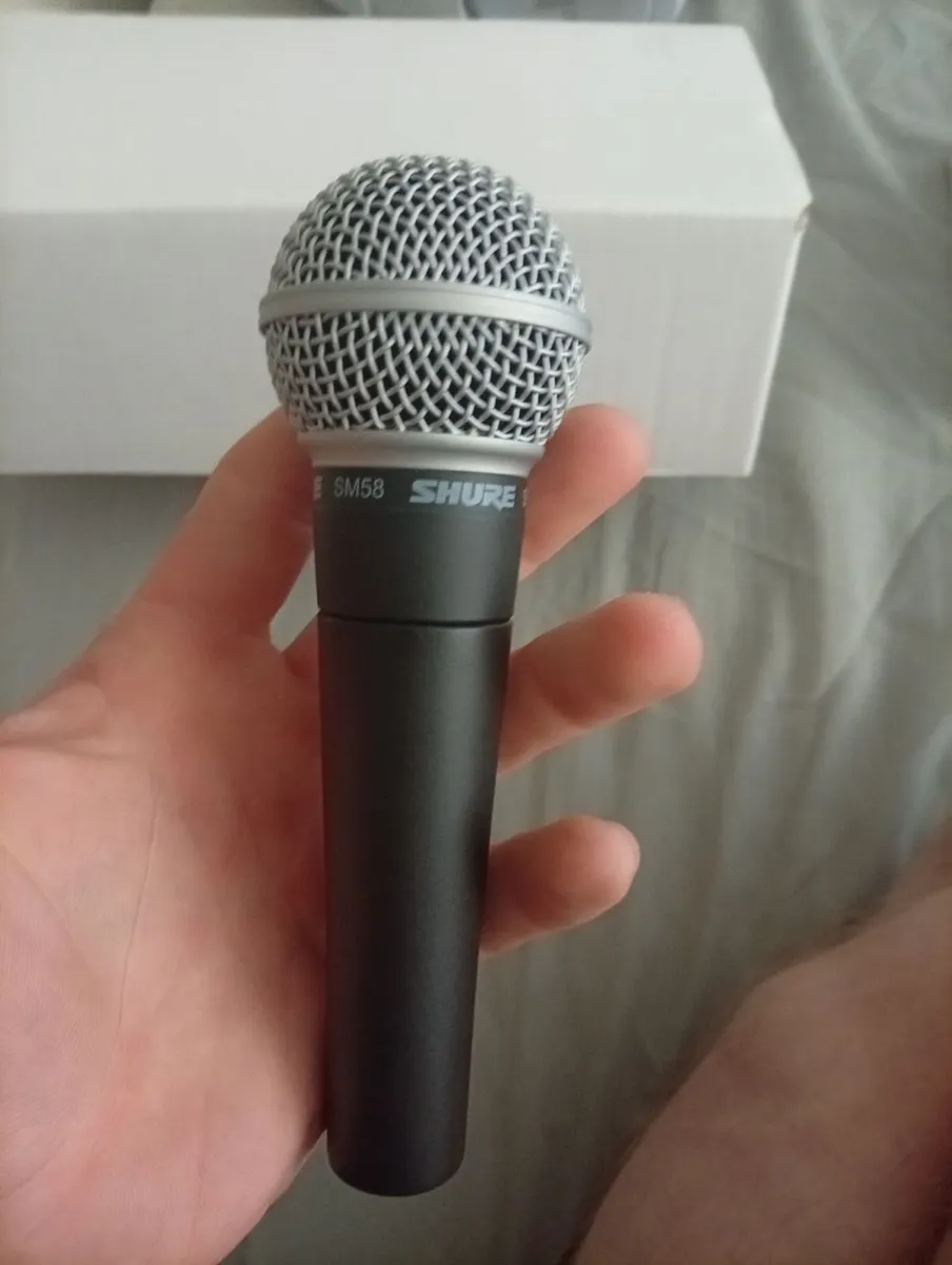 SM58 microphone - Image 1