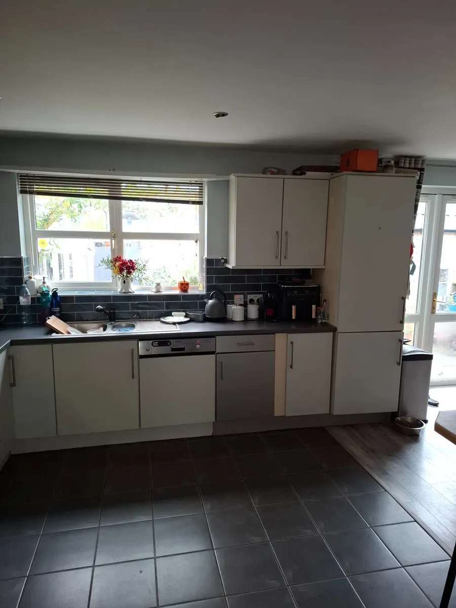 Kitchen - Image 2