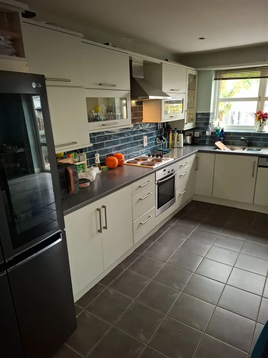 Kitchen - Image 3