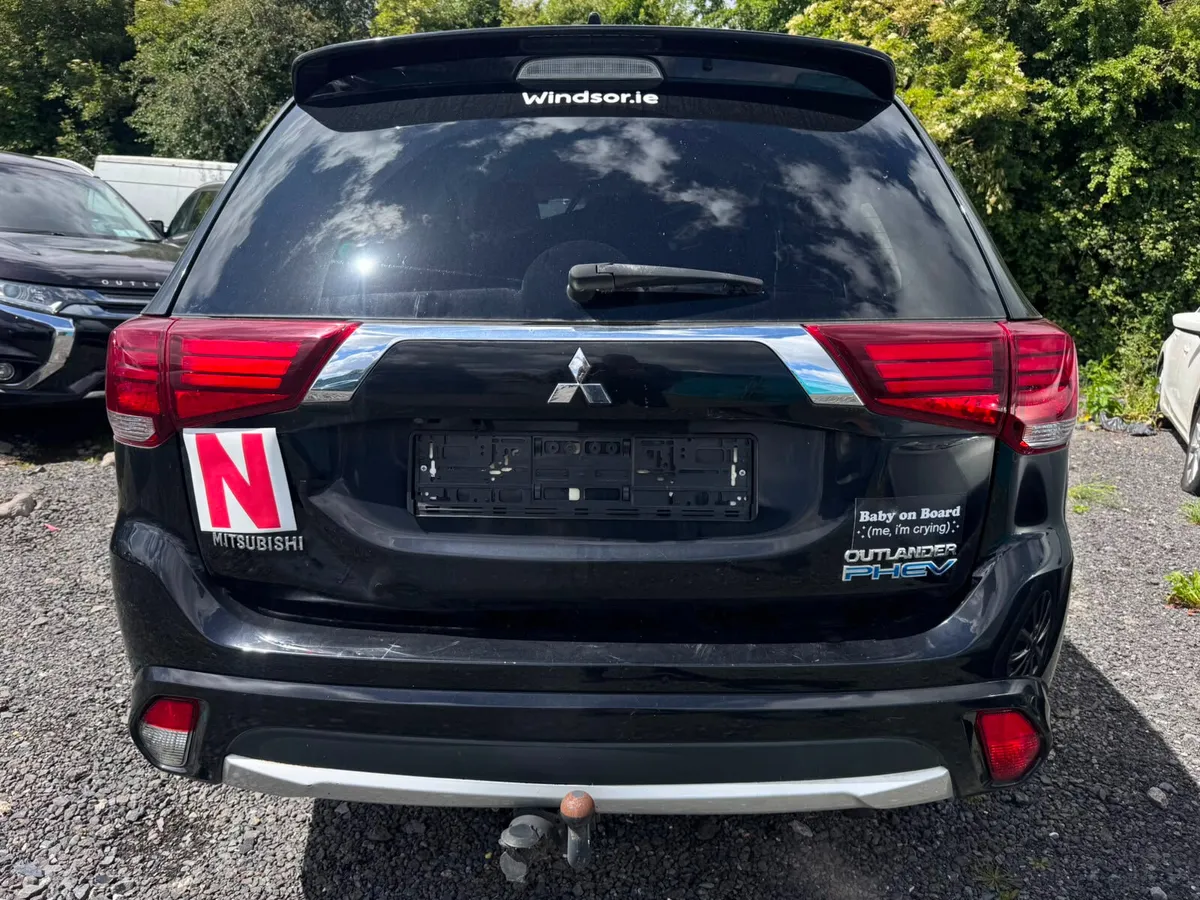 2017 Mitsubishi Outlander PHEV 2.0L for parts - Image 2