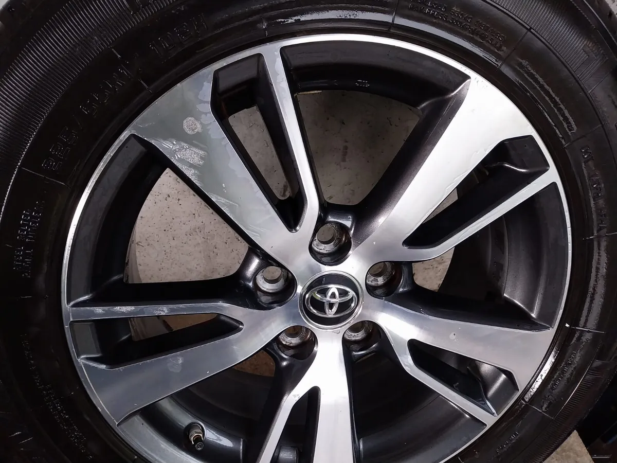 2016 Toyota Rav 4 17" Alloy Wheels Set 225/65R17 - Image 3
