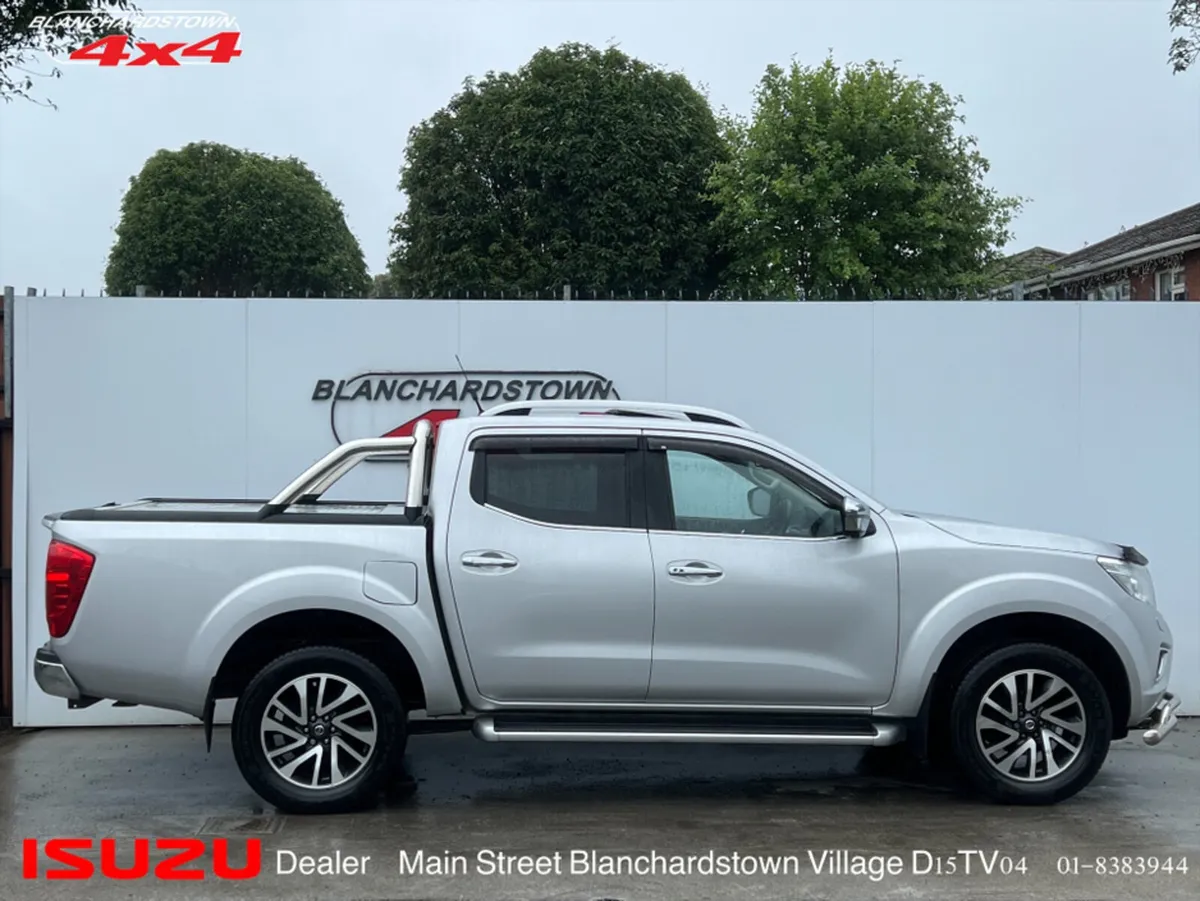 Nissan Navara 2.3 DCI TEKNA SUN ROOF MODEL - Image 4