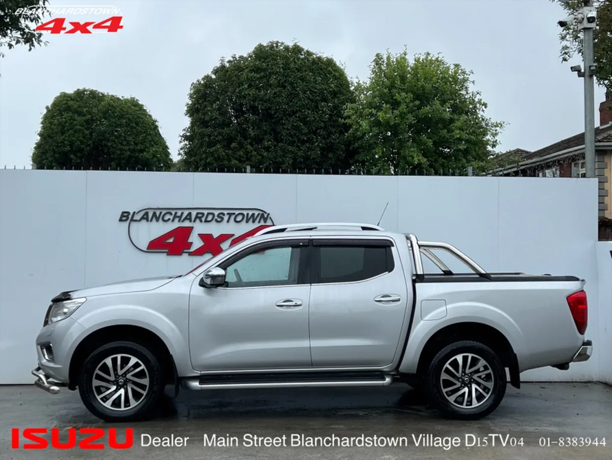 Nissan Navara 2.3 DCI TEKNA SUN ROOF MODEL - Image 3