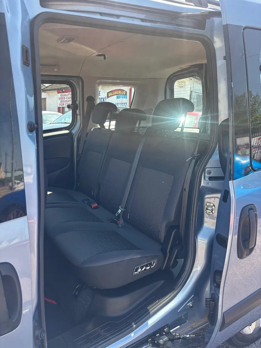 FIAT  DOBLO  1.3  DIESEL - Image 4