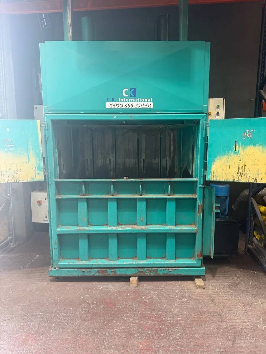 Ceco 500 bailer / compactor - Image 2