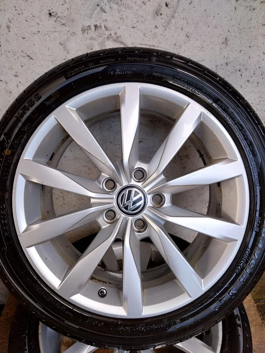 2014 Volkswagen Golf 17" Alloy Wheels Set - Image 4