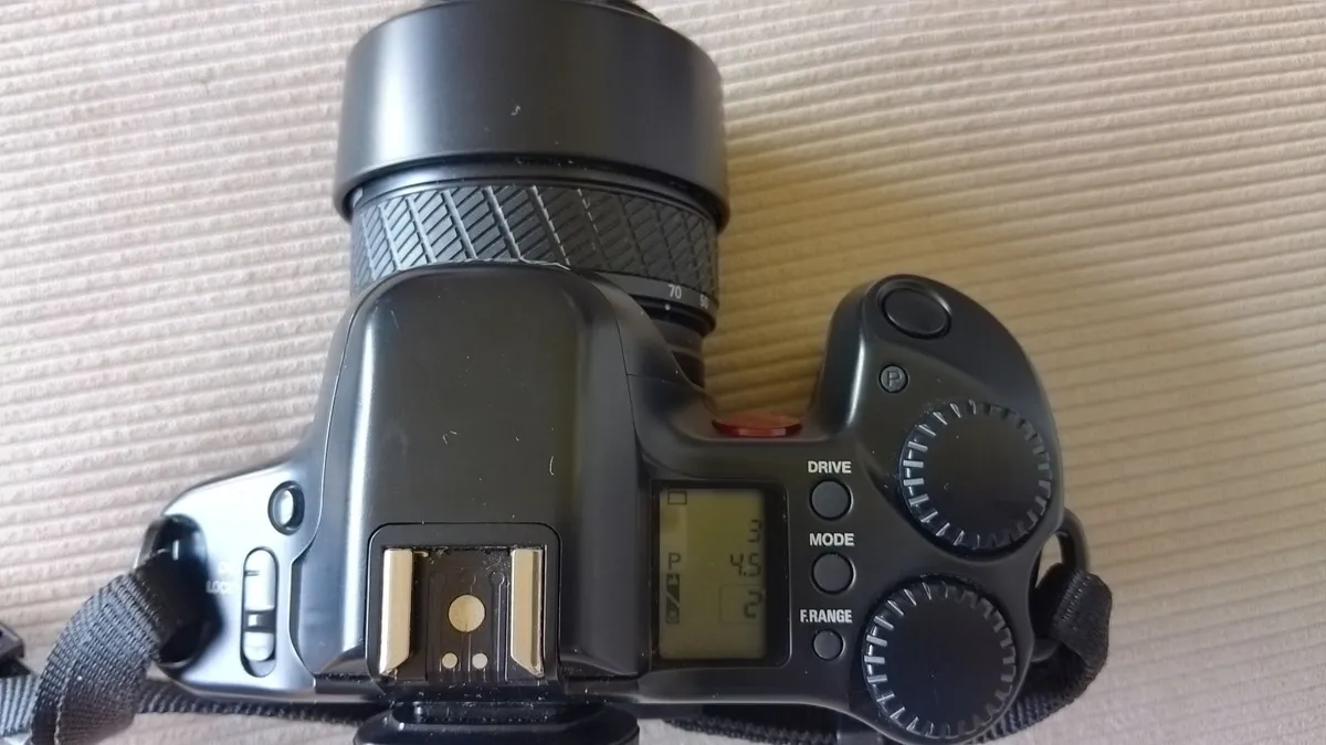 Yashica Camera 300 Autofocus - Image 4