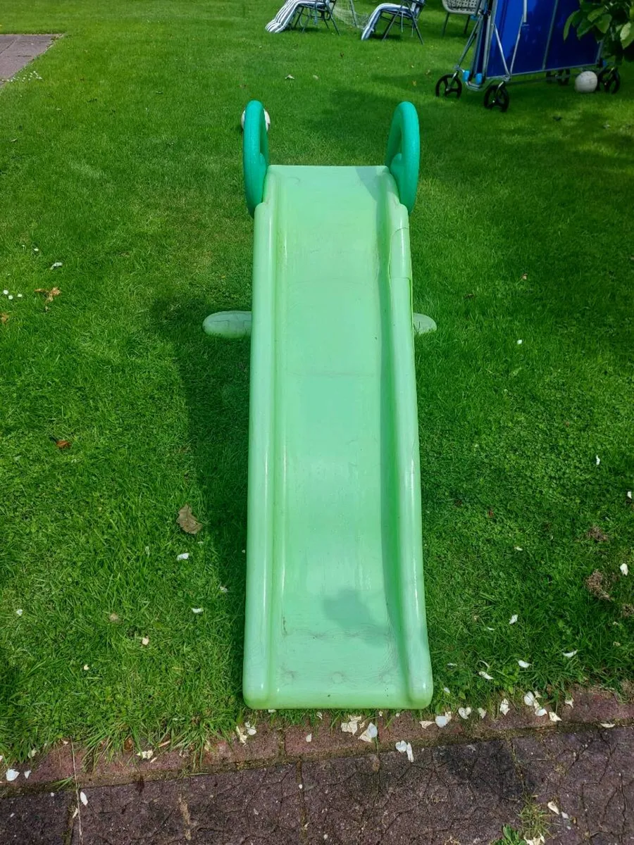Children's slide - Image 1