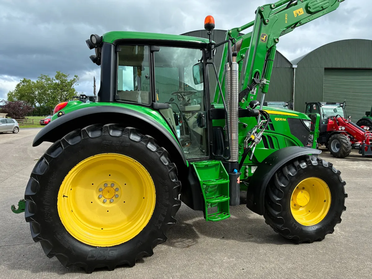 John Deere 6105M - Image 3