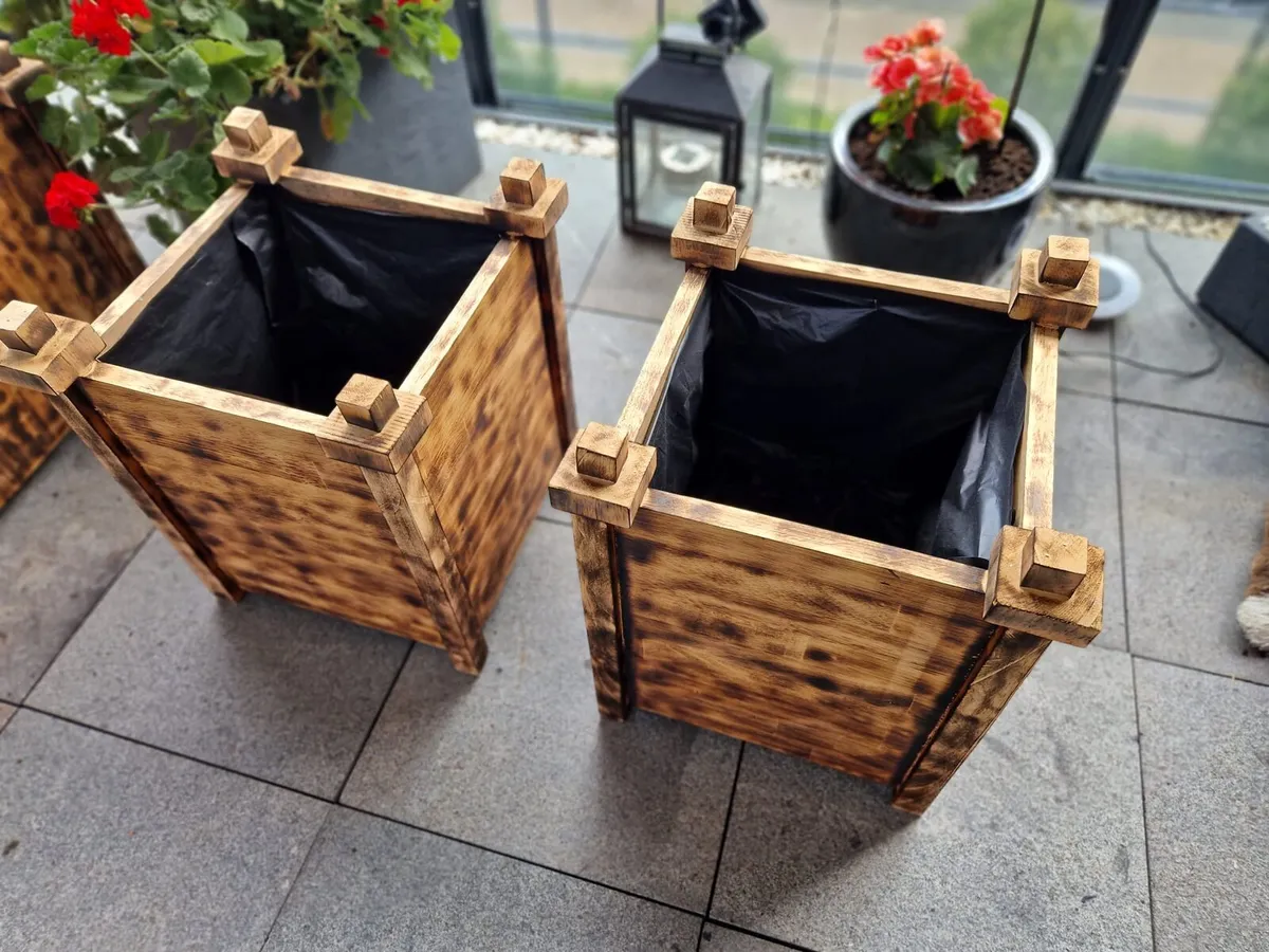 2 Wooden planters - Image 3