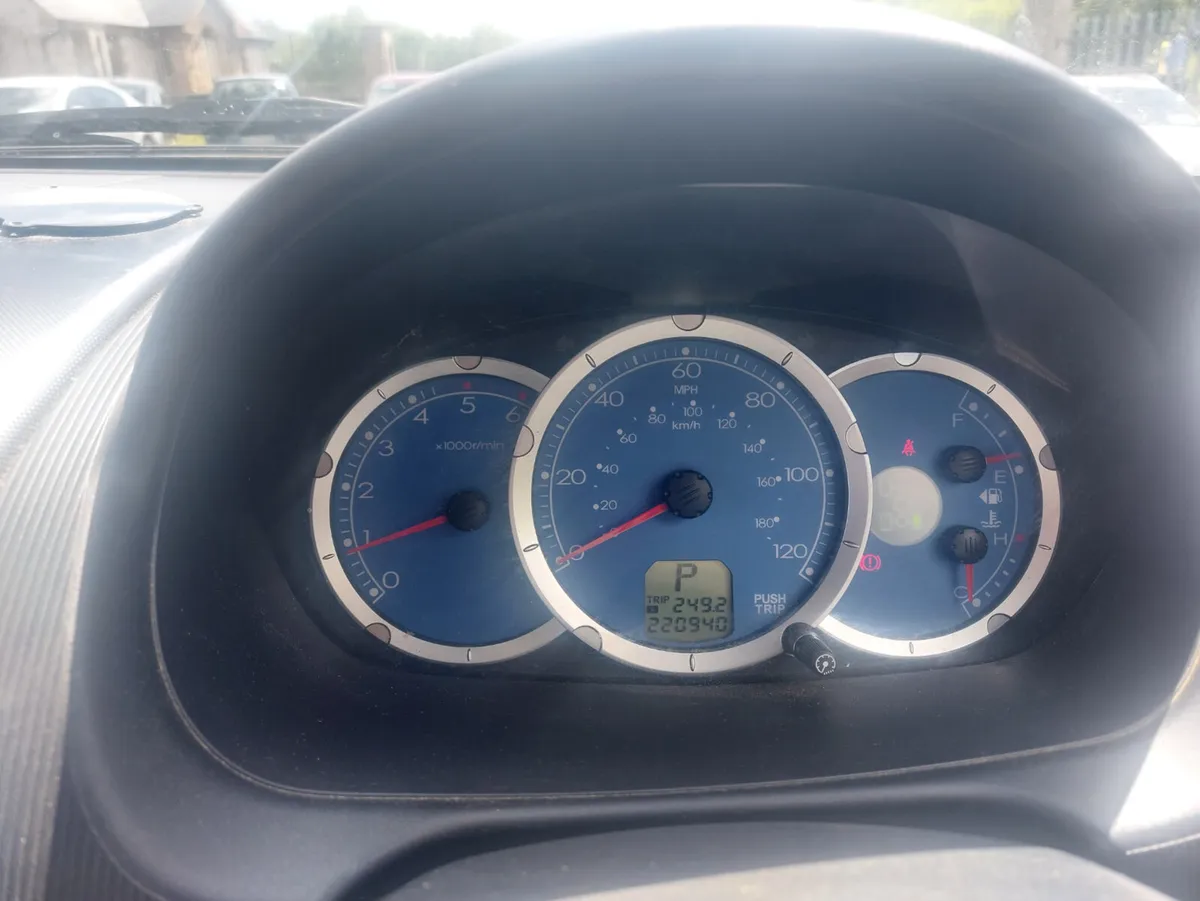 Mitsubishi L200 2008 - Image 2