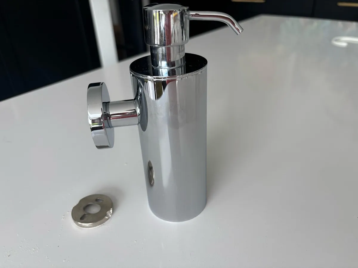 High Quality Bathroom Accessories - Image 2