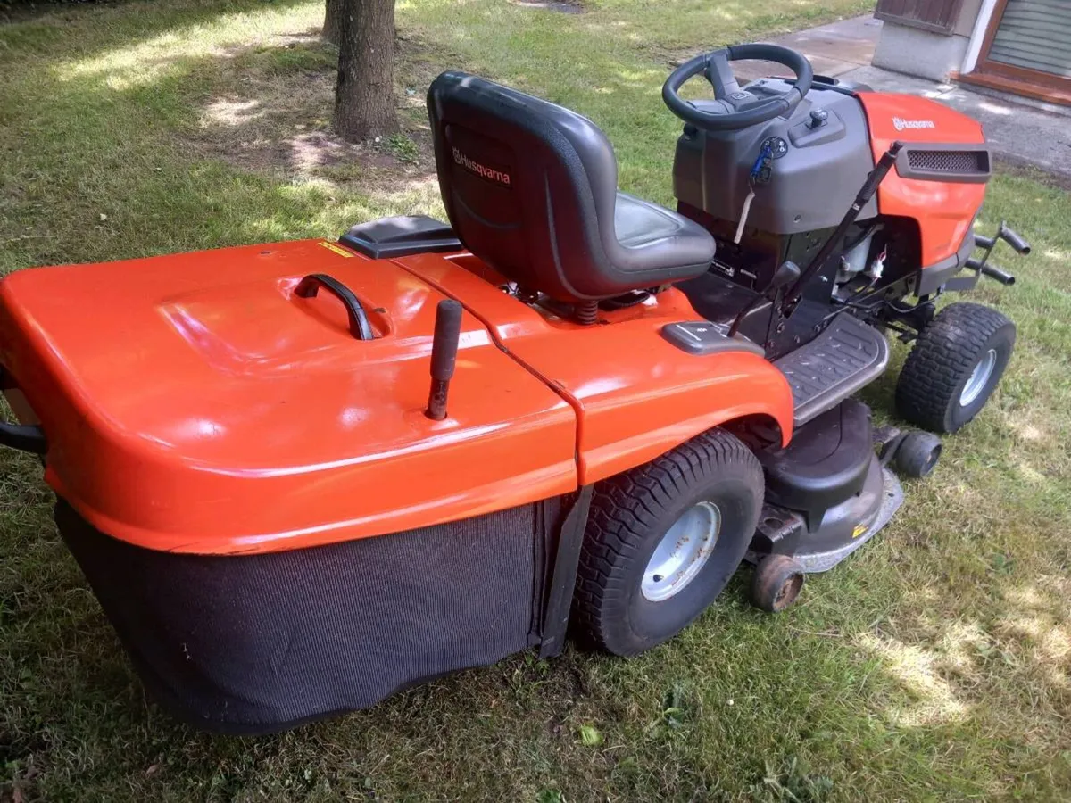 Ride on lawnmower - Image 3