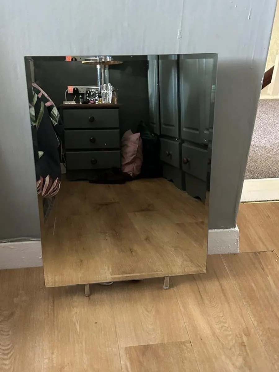 Mirror - Image 1