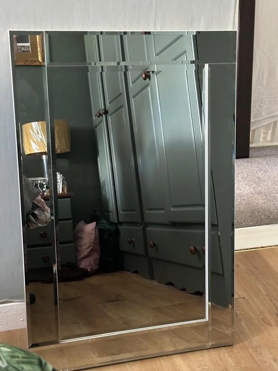 Mirror - Image 3