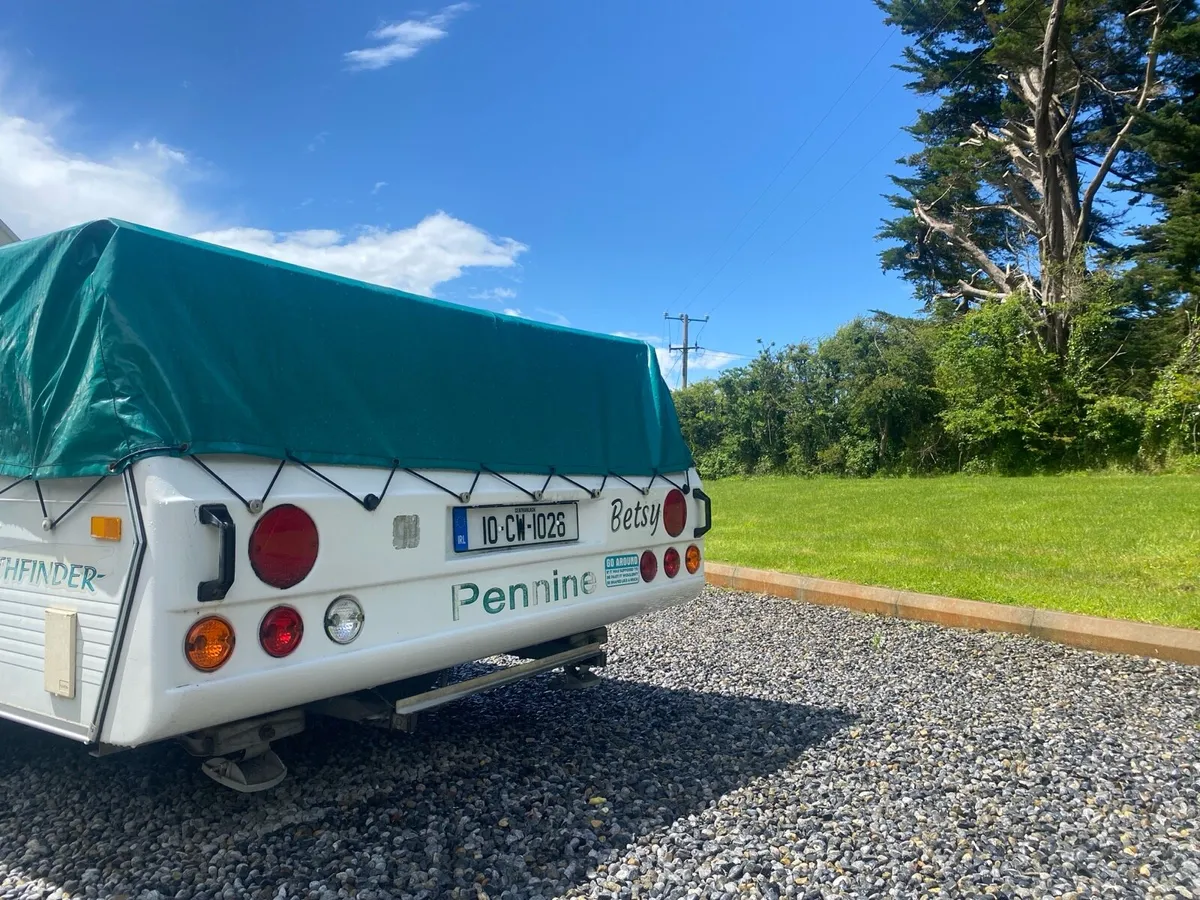 Folding camper - Image 2
