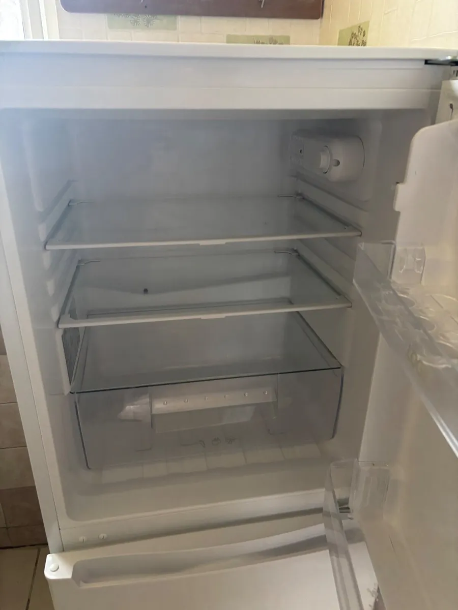 Fridge freezer 50/50 - Image 3