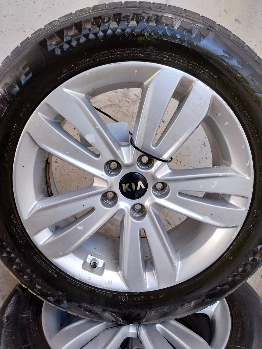 2017 Kia Sportage 17" Alloy Wheels Set  225/60R17 - Image 4