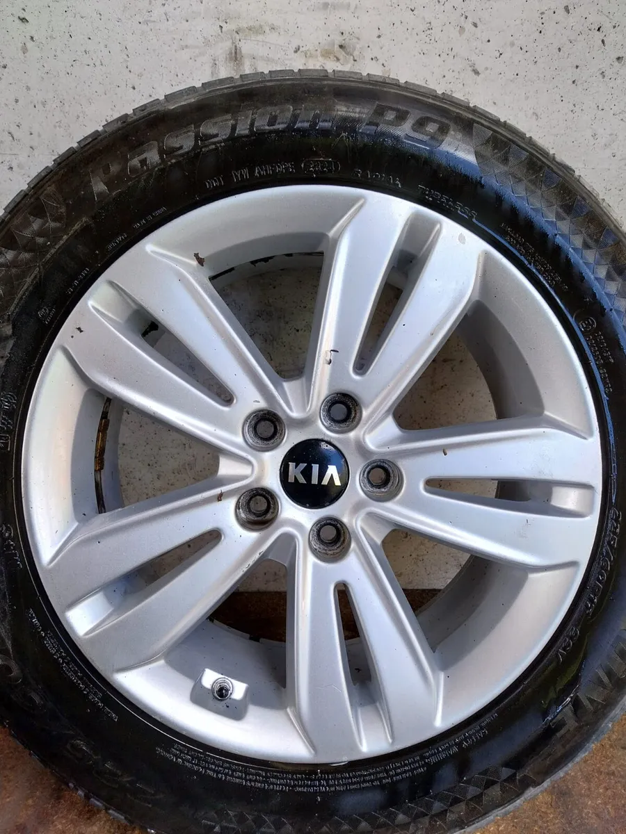 2017 Kia Sportage 17" Alloy Wheels Set  225/60R17 - Image 2