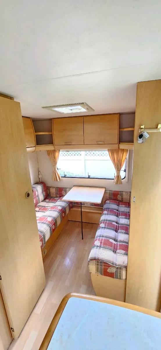 4/5  berth Caravan for sale - Image 4