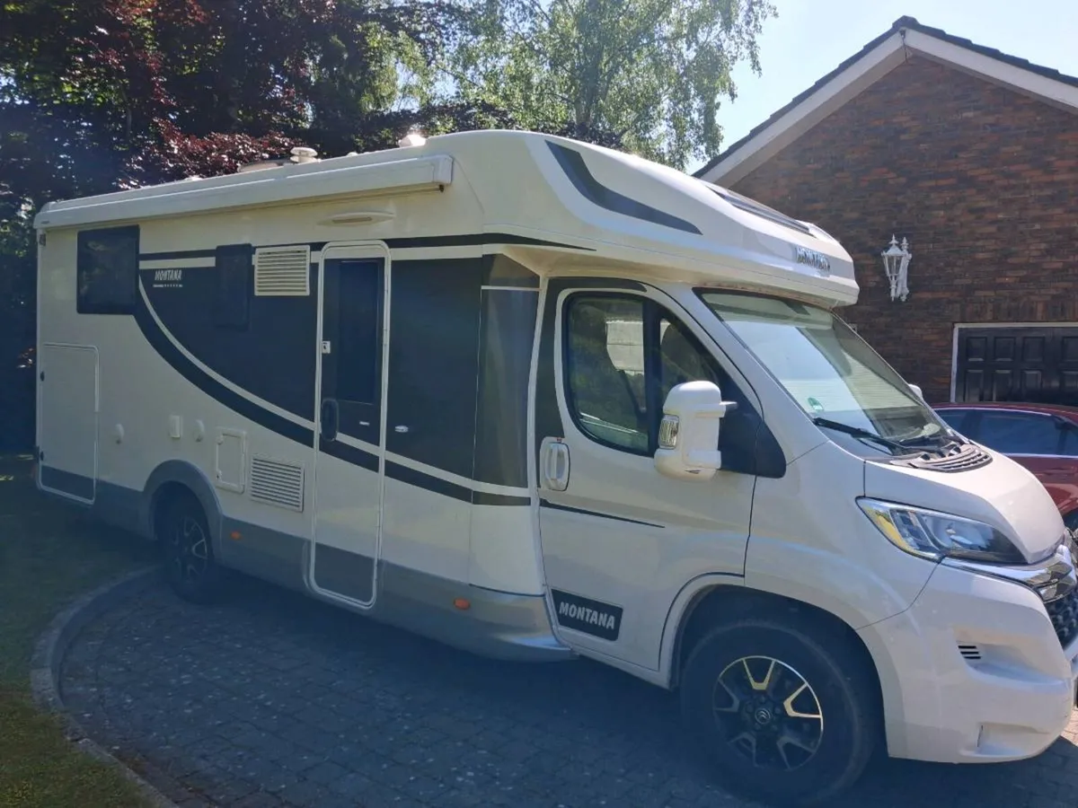 Motor camper - Image 2